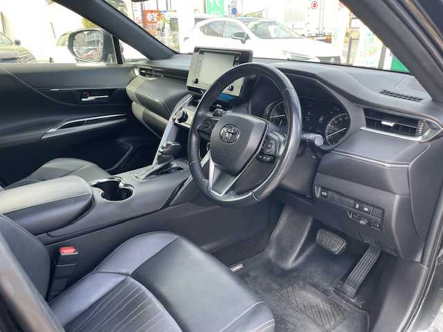 トヨタ ハリアー G 三重県 2021(令3)年 4.7万km プレシャスブラックパール セーフティセンス/・プリクラッシュセーフティ/・レーントレーシングアシスト/・レーダークルーズコントロール/・アダプティブハイビームアシスト/・ロードサインアシスト/パーキングサポートブレーキ/純正ディスプレイオーディオ/【フルセグTV/Bluetooth/USB/AUX/Miracast】/バックカメラ/ETC/前後ドライブレコーダー/パワーバックドア/ハーフレザーシート/D席パワーシート/オートライト/プロジェクター式LEDヘッドランプ/デイタイムランニングランプ/LEDフロントフォグランプ/プッシュスタート/スマートキー/スペアキー/純正フロアマット