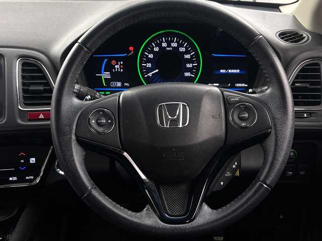 ホンダ ヴェゼル ハイブリッド X 福島県 2014(平26)年 12.6万km ホワイトオーキッドパール /禁煙車//４ＷＤ//シートヒーター//パドルシフト//純正ナビ/ワンセグTV・CD・DVD・BT//バックカメラ//アルミ付きサマータイヤ積込//クルーズコントロール//純正ＬＥＤライト//電動パーキングブレーキ//ステアリングリモコン//フォグライト//スマートキー2本//取扱説明書//保証書