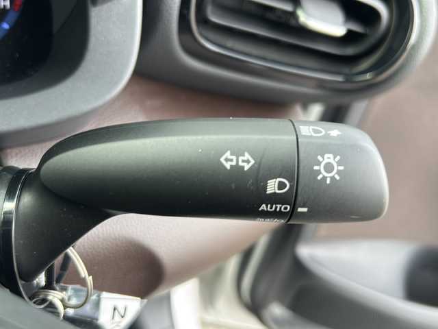 トヨタ ヤリスクロス ハイブリッド Z 愛媛県 2021(令3)年 2.1万km ブラックマイカ/ホワイトパールクリスタルシャイン 2トーン 純正ディスプレイナビ/Bluetooth/USB/ACP/AA/全方位カメラ/クルーズコントロール追従あり/パワーシート/ハーフレザー/前席シートヒーター/純正18インチAW/HUB/BSM/LEDヘッドライト/コーナーセンサー/フォグランプ/保証書/取扱説明書