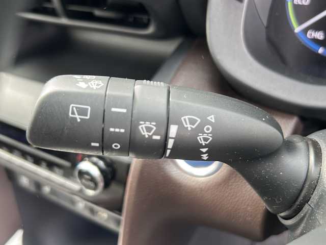 トヨタ ヤリスクロス ハイブリッド Z 愛媛県 2021(令3)年 2.1万km ブラックマイカ/ホワイトパールクリスタルシャイン 2トーン 純正ディスプレイナビ/Bluetooth/USB/ACP/AA/全方位カメラ/クルーズコントロール追従あり/パワーシート/ハーフレザー/前席シートヒーター/純正18インチAW/HUB/BSM/LEDヘッドライト/コーナーセンサー/フォグランプ/保証書/取扱説明書