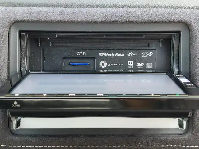 ホンダ ヴェゼル ハイブリッド RS ホンダセンシング 東京都 2017(平29)年 3.1万km クリスタルブラックパール ディーラーOP7インチナビ/・Bluetooth接続/・フルセグTV/・AppleCarPlay/Honda SENSING/・CMBS(衝突軽減ブレーキ)/・ACC(アダプティブ・クルーズ・コントロール)/・LKAS(車線維持支援システム)/・路外逸脱抑制機能/・先行車発進お知らせ機能/バックカメラ/電子パーキング/ブレーキホールド/ハーフレザーシート/シートヒーター/純正フロアマット/純正18インチアルミホイール/ビルトインETC/パドルシフト/ドアバイザー/スマートキー/スペアキー