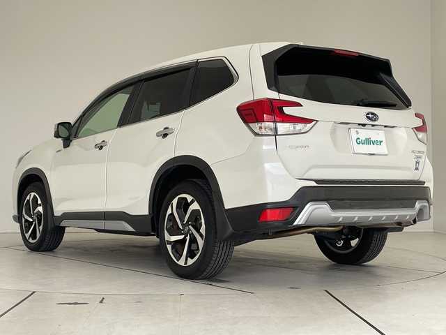 スバル フォレスター ハイブリッド アドバンス 愛知県 2022(令4)年 1.8万km クリスタルホワイトP アイサイト/純正8型ナビ/レーダークルーズコントロール/シートヒーター/バックカメラ/電動リアゲート/パワーシート/コーナーセンサー/純正アルミホイール/ブラインドスポットモニター/LEDヘッドライト/パドルシフト/ステアリングヒーター/インテリジェントミラー/オートマチックハイビーム/ドライブレコーダー/ETC/衝突軽減システム/フルセグ/CD DVD/Bluetooth/ステアリングスイッチ/スマートキー/プッシュスタート