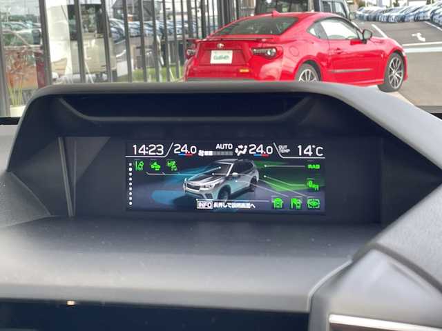 スバル フォレスター ハイブリッド アドバンス 愛知県 2022(令4)年 1.8万km クリスタルホワイトP アイサイト/純正8型ナビ/レーダークルーズコントロール/シートヒーター/バックカメラ/電動リアゲート/パワーシート/コーナーセンサー/純正アルミホイール/ブラインドスポットモニター/LEDヘッドライト/パドルシフト/ステアリングヒーター/インテリジェントミラー/オートマチックハイビーム/ドライブレコーダー/ETC/衝突軽減システム/フルセグ/CD DVD/Bluetooth/ステアリングスイッチ/スマートキー/プッシュスタート