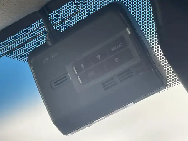 トヨタ ランドクルーザー プラド TX Lパッケージ 滋賀県 2022(令4)年 2.7万km ホワイトパールクリスタルシャイン ALPINE9インチナビ/【Bluetooth/CD/DVD/フルセグTV//HDMI/Apple CarPlay/Android Auto】/サンルーフ/レザーシート/フルモデリスタエアロ/バックカメラ/レーダークルーズコントロール/クリアランスソナー/LEDヘッドライト/オートマチックハイビーム/センターデフロック/ヒルディセントコントロール/レーンディパーチャーアラート/プリクラッシュセーフティ/前方ドライブレコーダー/D/Nパワーシート/D/Nシートヒーター/D/Nシートベンチレーション/電動格納サードシート/ビルトインETC/純正フロアマット/プッシュスタート/スマートキー/ステアリングリモコン