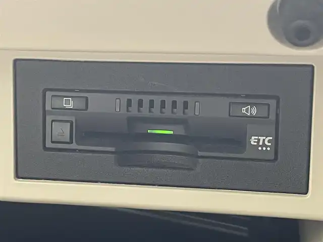 トヨタ ランドクルーザー プラド TX Lパッケージ 滋賀県 2022(令4)年 2.7万km ホワイトパールクリスタルシャイン ALPINE9インチナビ/【Bluetooth/CD/DVD/フルセグTV//HDMI/Apple CarPlay/Android Auto】/サンルーフ/レザーシート/フルモデリスタエアロ/バックカメラ/レーダークルーズコントロール/クリアランスソナー/LEDヘッドライト/オートマチックハイビーム/センターデフロック/ヒルディセントコントロール/レーンディパーチャーアラート/プリクラッシュセーフティ/前方ドライブレコーダー/D/Nパワーシート/D/Nシートヒーター/D/Nシートベンチレーション/電動格納サードシート/ビルトインETC/純正フロアマット/プッシュスタート/スマートキー/ステアリングリモコン