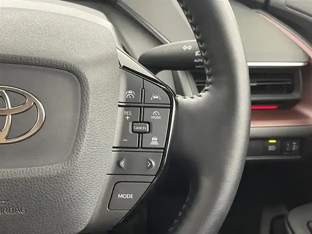 トヨタ プリウス Z 福岡県 2023(令5)年 3万km プラチナホワイトパールマイカ モデリスタエアロ　/純正１２．３型ＤＡナビ/フルセグTV　/全方位カメラ　/デジタルルームミラー　/ビルトインETC２．０　/トヨタセーフティセンス　/レーダークルーズコントロール　/コーナーセンサー　/衝突軽減ブレーキ　/レーンキープ　/ブラインドスポットモニター　/アクセル踏み間違い防止　/パーキングアシスト　/シートメモリー付きパワーシート　/シートベンチレーション／ヒーター　/ステアリングヒーター　/パワーバックドア/純１９インチアルミホイール