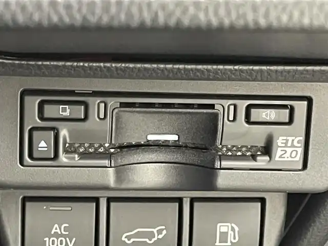 トヨタ プリウス Z 福岡県 2023(令5)年 3万km プラチナホワイトパールマイカ モデリスタエアロ　/純正１２．３型ＤＡナビ/フルセグTV　/全方位カメラ　/デジタルルームミラー　/ビルトインETC２．０　/トヨタセーフティセンス　/レーダークルーズコントロール　/コーナーセンサー　/衝突軽減ブレーキ　/レーンキープ　/ブラインドスポットモニター　/アクセル踏み間違い防止　/パーキングアシスト　/シートメモリー付きパワーシート　/シートベンチレーション／ヒーター　/ステアリングヒーター　/パワーバックドア/純１９インチアルミホイール