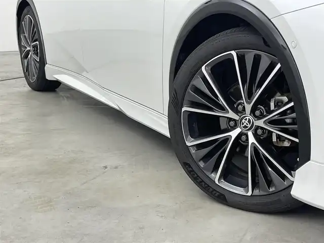 トヨタ プリウス Z 福岡県 2023(令5)年 3万km プラチナホワイトパールマイカ モデリスタエアロ　/純正１２．３型ＤＡナビ/フルセグTV　/全方位カメラ　/デジタルルームミラー　/ビルトインETC２．０　/トヨタセーフティセンス　/レーダークルーズコントロール　/コーナーセンサー　/衝突軽減ブレーキ　/レーンキープ　/ブラインドスポットモニター　/アクセル踏み間違い防止　/パーキングアシスト　/シートメモリー付きパワーシート　/シートベンチレーション／ヒーター　/ステアリングヒーター　/パワーバックドア/純１９インチアルミホイール