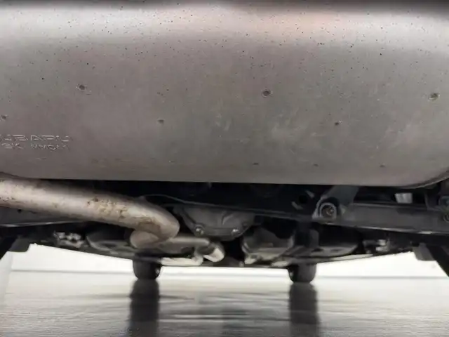 トヨタ ８６ GT 三重県 2018(平30)年 6.8万km クリスタルホワイトパール プレミアムガソリン/FR/6F/KENWOOD 7インチ『彩速ナビ』 MDV-D405BTW/（FM/AM/CD/DVD/iPod/USB/SD/地デジTV/Bluetooth/SMART USEN）/バックカメラ/ドライブレコーダー 前後/ETC/社外トランクスポイラー/安全/・ABS/・VSC（ビークル・スタビリティ・コントロール）/・トラクションコントロール（TRACK機能付）/・ヒルスタートアシスト/・緊急ブレーキシグナル/・SRS 運転席・助手席＋サイド＋カーテンシールドエアバッグ/装備/・【OP】17inch×7.5J brembo専用アルミホイール＋brembo製17インチ対向4potフロント・リヤベンチレーテッドディスクブレーキ/・左右独立オートエアコン/・コンライト（ヘッドライト自動点灯・自動消灯システム）/・LEDヘッドランプ/・フロント（LED）＆リヤフォグランプ（DOP）/・電動格納ドアミラー/・パワーステアリング/・パワーウインドウ/・プッシュスタート/・純正17inAW/・スマートキーx1/アプライドG型（2017.10～生産終了）/など