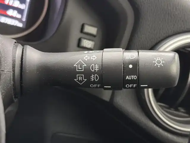 トヨタ ８６ GT 三重県 2018(平30)年 6.8万km クリスタルホワイトパール プレミアムガソリン/FR/6F/KENWOOD 7インチ『彩速ナビ』 MDV-D405BTW/（FM/AM/CD/DVD/iPod/USB/SD/地デジTV/Bluetooth/SMART USEN）/バックカメラ/ドライブレコーダー 前後/ETC/社外トランクスポイラー/安全/・ABS/・VSC（ビークル・スタビリティ・コントロール）/・トラクションコントロール（TRACK機能付）/・ヒルスタートアシスト/・緊急ブレーキシグナル/・SRS 運転席・助手席＋サイド＋カーテンシールドエアバッグ/装備/・【OP】17inch×7.5J brembo専用アルミホイール＋brembo製17インチ対向4potフロント・リヤベンチレーテッドディスクブレーキ/・左右独立オートエアコン/・コンライト（ヘッドライト自動点灯・自動消灯システム）/・LEDヘッドランプ/・フロント（LED）＆リヤフォグランプ（DOP）/・電動格納ドアミラー/・パワーステアリング/・パワーウインドウ/・プッシュスタート/・純正17inAW/・スマートキーx1/アプライドG型（2017.10～生産終了）/など