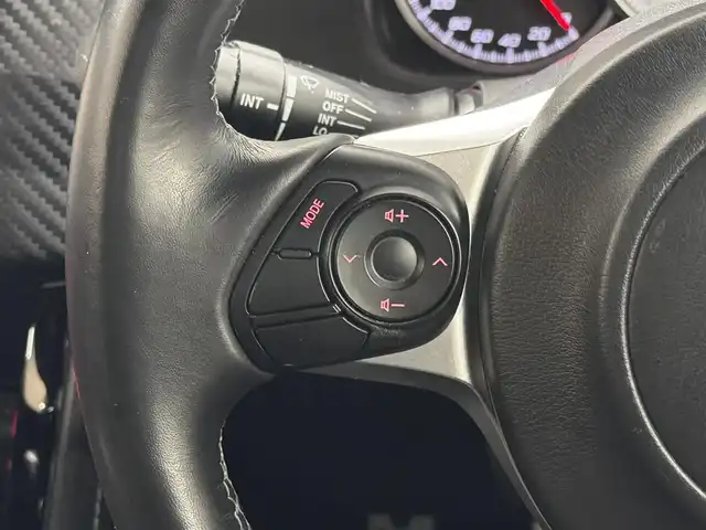 トヨタ ８６ GT 三重県 2018(平30)年 6.8万km クリスタルホワイトパール プレミアムガソリン/FR/6F/KENWOOD 7インチ『彩速ナビ』 MDV-D405BTW/（FM/AM/CD/DVD/iPod/USB/SD/地デジTV/Bluetooth/SMART USEN）/バックカメラ/ドライブレコーダー 前後/ETC/社外トランクスポイラー/安全/・ABS/・VSC（ビークル・スタビリティ・コントロール）/・トラクションコントロール（TRACK機能付）/・ヒルスタートアシスト/・緊急ブレーキシグナル/・SRS 運転席・助手席＋サイド＋カーテンシールドエアバッグ/装備/・【OP】17inch×7.5J brembo専用アルミホイール＋brembo製17インチ対向4potフロント・リヤベンチレーテッドディスクブレーキ/・左右独立オートエアコン/・コンライト（ヘッドライト自動点灯・自動消灯システム）/・LEDヘッドランプ/・フロント（LED）＆リヤフォグランプ（DOP）/・電動格納ドアミラー/・パワーステアリング/・パワーウインドウ/・プッシュスタート/・純正17inAW/・スマートキーx1/アプライドG型（2017.10～生産終了）/など