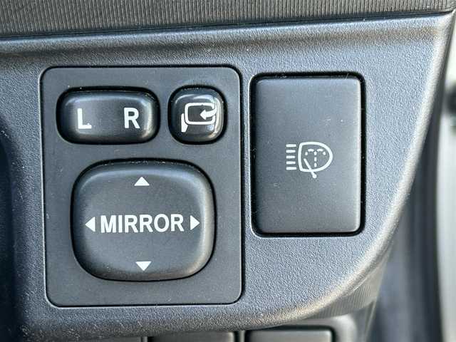 トヨタ アクア S 愛媛県 2012(平24)年 7.4万km ライムホワイトパールクリスタルシャイン 純正ナビ/フルセグTV/バックカメラ/ETC/純正AW/純正フロアマット/LEDヘッドライト/オートライト/スマートキー/プッシュスタート/シートヒーター/電格ミラー/禁煙車/ステアリングスイッチ