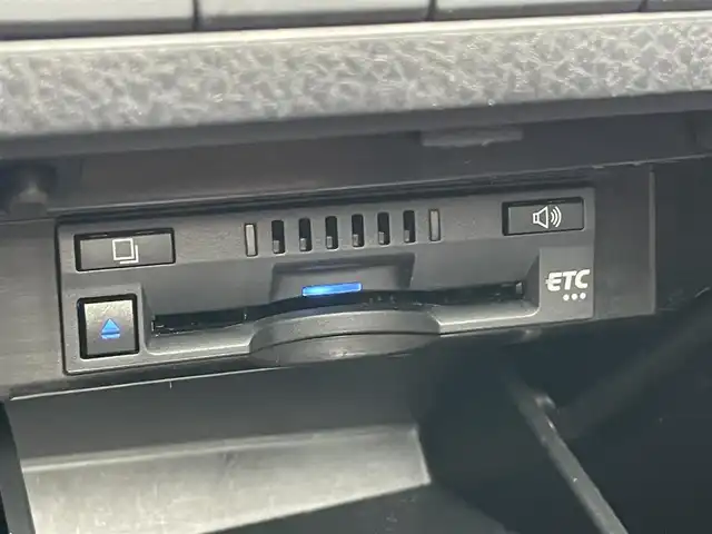 トヨタ カムリ WS 千葉県 2021(令3)年 6.8万km プラチナホワイトパールマイカ 純正9インチナビ/トヨタセーフティセンス/レーダークルーズコントロール/レーンキープアシスト/全方位カメラ/D/N席シートヒーター/Bluetooth/フルセグTV/HUD/オートハイビーム/LEDヘッドライト/ブレーキホールド機能/ETC/パワーシート