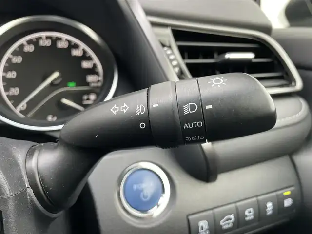 トヨタ カムリ WS 千葉県 2021(令3)年 6.8万km プラチナホワイトパールマイカ 純正9インチナビ/トヨタセーフティセンス/レーダークルーズコントロール/レーンキープアシスト/全方位カメラ/D/N席シートヒーター/Bluetooth/フルセグTV/HUD/オートハイビーム/LEDヘッドライト/ブレーキホールド機能/ETC/パワーシート