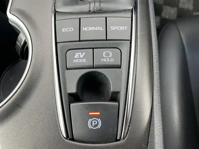 トヨタ カムリ WS 千葉県 2021(令3)年 6.8万km プラチナホワイトパールマイカ 純正9インチナビ/トヨタセーフティセンス/レーダークルーズコントロール/レーンキープアシスト/全方位カメラ/D/N席シートヒーター/Bluetooth/フルセグTV/HUD/オートハイビーム/LEDヘッドライト/ブレーキホールド機能/ETC/パワーシート