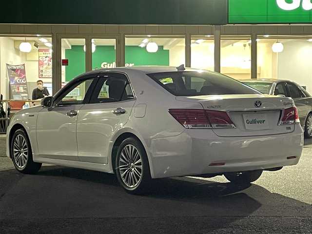 トヨタ クラウン ハイブリッド ロイヤルサルーンG 宮城県 2013(平25)年 5.3万km ホワイトパールクリスタルシャイン 【返品サービス車両 落札不可】/・プリクラッシュセーフティー/・インテリジェントクリアランスソナー/・純正メーカーオプションHDDナビ/・CD/DVD/MSV/Bluetooth/フルセグ/・バックカメラ/・アダプティブクルーズコントロール/・前席パワーシート/・前席シートヒーター/・ステアリングヒーター/・スマートキー/・トランクイージークローザー/・前後コーナーセンサー/・純正17インチアルミホイール/・純正ドライブレコーダー【DRT-H61A】/・ビルトインETC/・純正LEDヘッドライト/・フォグランプ/・木目調パネル/・本革巻きステアリング/・ドアバイザー/・サイド＆カーテンエアバッグ