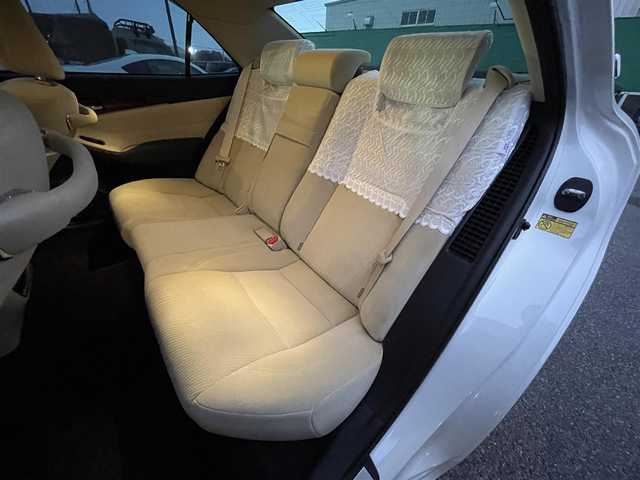 トヨタ クラウン ハイブリッド ロイヤルサルーンG 宮城県 2013(平25)年 5.3万km ホワイトパールクリスタルシャイン 【返品サービス車両 落札不可】/・プリクラッシュセーフティー/・インテリジェントクリアランスソナー/・純正メーカーオプションHDDナビ/・CD/DVD/MSV/Bluetooth/フルセグ/・バックカメラ/・アダプティブクルーズコントロール/・前席パワーシート/・前席シートヒーター/・ステアリングヒーター/・スマートキー/・トランクイージークローザー/・前後コーナーセンサー/・純正17インチアルミホイール/・純正ドライブレコーダー【DRT-H61A】/・ビルトインETC/・純正LEDヘッドライト/・フォグランプ/・木目調パネル/・本革巻きステアリング/・ドアバイザー/・サイド＆カーテンエアバッグ