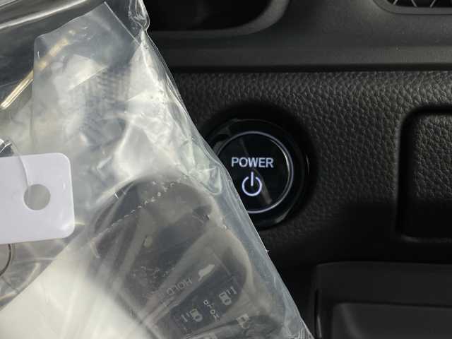 ホンダ ステップワゴン スパーダ eHEV 新潟県 2025(令7)年 0.1千km クリスタルブラックパール 15.6インチフリップダウンモニター/純正11.4インチナビ/　　フルセグ/CD/DVD/BT/バックカメラ/両側パワースライドドア/パワーバックドア/レーダークルーズコントロール/LEDオートライト/ハーフレザーシート/シートヒーター/純正16インチアルミホイール/ステアリングスイッチ/BSM/USBポート/パドルシフト/スマートキー