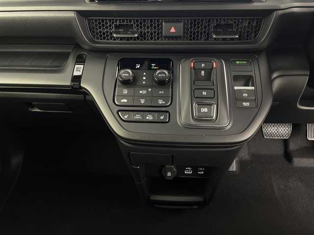 ホンダ ステップワゴン スパーダ eHEV 新潟県 2025(令7)年 0.1千km クリスタルブラックパール 15.6インチフリップダウンモニター/純正11.4インチナビ/　　フルセグ/CD/DVD/BT/バックカメラ/両側パワースライドドア/パワーバックドア/レーダークルーズコントロール/LEDオートライト/ハーフレザーシート/シートヒーター/純正16インチアルミホイール/ステアリングスイッチ/BSM/USBポート/パドルシフト/スマートキー