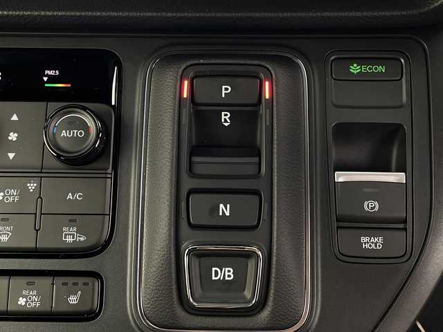 ホンダ ステップワゴン スパーダ eHEV 新潟県 2025(令7)年 0.1千km クリスタルブラックパール 15.6インチフリップダウンモニター/純正11.4インチナビ/　　フルセグ/CD/DVD/BT/バックカメラ/両側パワースライドドア/パワーバックドア/レーダークルーズコントロール/LEDオートライト/ハーフレザーシート/シートヒーター/純正16インチアルミホイール/ステアリングスイッチ/BSM/USBポート/パドルシフト/スマートキー