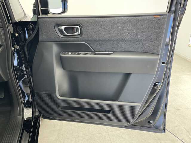 ホンダ ステップワゴン eHEV エアー EX 千葉県 2025(令7)年 0.1千km クリスタルブラックパール 11.4インチ純正ナビ/フルセグTV/レーダークルーズコントロール/レーンキープアシスト/ハンドルアシスト/オートハイビーム/クリアランスソナー/LEDヘッドライト/ETC/両側パワースライドドア