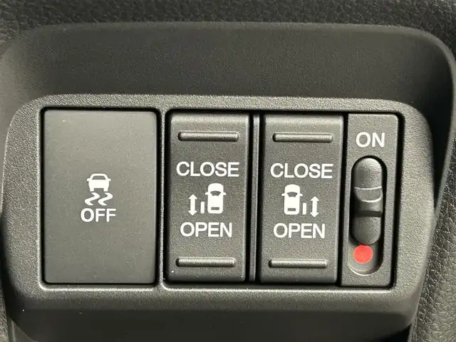 ホンダ フリード AIR EX 千葉県 2025(令7)年 0.1千km ソニックグレーパール 登録済未使用車　/登録時走行距離：4km/純正９型ナビ/AM＆FM＆Bluetooth＆フルセグTV＆AppleCarPlay/ホンダセンシング　/後席クーラー　/レーダークルーズコントロール　/ブラインドスポットモニター　/コーナーセンサー　/電動パーキングブレーキ　/両側電動スライドドア　/シートヒーター/電動格納サイドミラー/後席サンシェード/バックカメラ/アイドリングストップ/ウィンカーミラー/プッシュスタート/ISOFIX/ステアリングスイッチ/USBポート