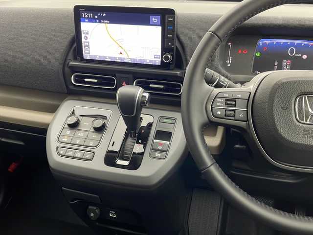 ホンダ フリード AIR EX 茨城県 2025(令7)年 0.1千km ソニックグレーパール 純正9型メモリーナビゲーション/【LXM-242ZFNi】/フルセグ/Bluetooth/CarPlay/バックカメラ/両側電動スライドドア/ホンダセンシング/CMBS衝突軽減ブレーキ/歩行者事故低減ステアリング/アダブティブクルーズコントロール/LKAS車線維持支援システム/路外逸脱抑制機能/誤発進抑制機能/先行車発進お知らせ機能/標識認識機能/後方誤発進抑制機能/ブラインドスポットインフォメーション/踏み間違い衝突防止アシスト/前後パーキングセンサー/オートハイビーム/ハーフレザーシート/前席シートヒーター/革巻きステアリング/電動パーキングブレーキ/オートブレーキホールド/リアクーラー/ECON/プッシュスタート/スマートキー/LEDヘッドランプ/オートライト/純正15インチアルミホイール/取扱説明書/保証書