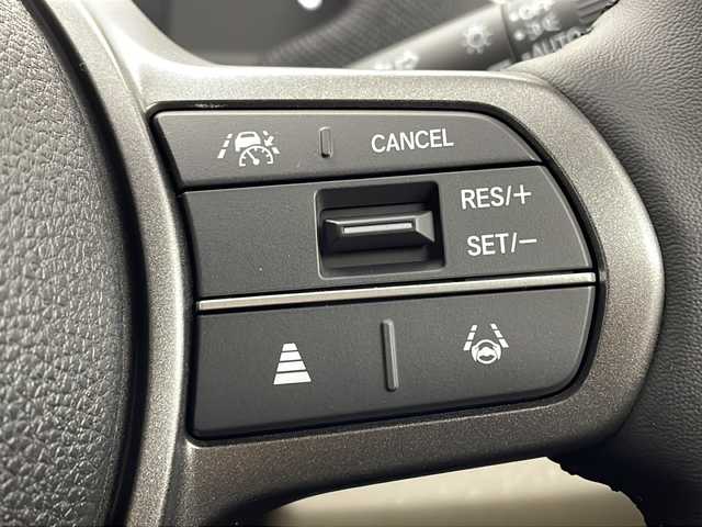 ホンダ フリード AIR EX 茨城県 2025(令7)年 0.1千km ソニックグレーパール 純正9型メモリーナビゲーション/【LXM-242ZFNi】/フルセグ/Bluetooth/CarPlay/バックカメラ/両側電動スライドドア/ホンダセンシング/CMBS衝突軽減ブレーキ/歩行者事故低減ステアリング/アダブティブクルーズコントロール/LKAS車線維持支援システム/路外逸脱抑制機能/誤発進抑制機能/先行車発進お知らせ機能/標識認識機能/後方誤発進抑制機能/ブラインドスポットインフォメーション/踏み間違い衝突防止アシスト/前後パーキングセンサー/オートハイビーム/ハーフレザーシート/前席シートヒーター/革巻きステアリング/電動パーキングブレーキ/オートブレーキホールド/リアクーラー/ECON/プッシュスタート/スマートキー/LEDヘッドランプ/オートライト/純正15インチアルミホイール/取扱説明書/保証書