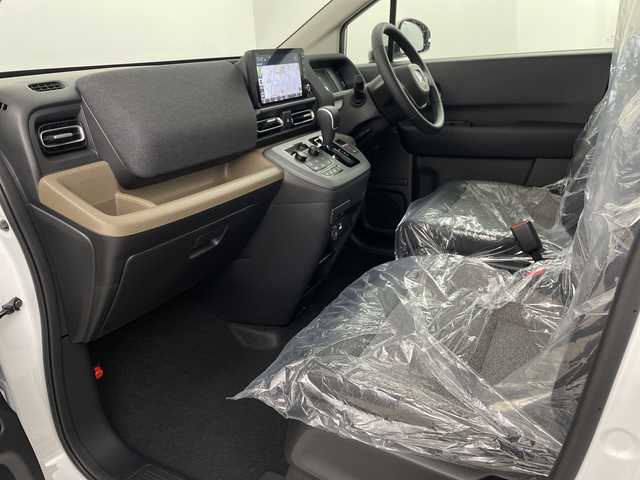 ホンダ フリード AIR EX 埼玉県 2025(令7)年 0.1千km プラチナホワイトパール 純正ナビ　/バックカメラ/BSM/シートヒーター/両側パワースライドドア　/コーナーセンサー　/衝突軽減ブレーキ　/レーンキープアシスト　/レーダークルーズコントロール　/横滑り防止措置　/ＥＣＯＮ