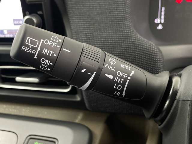 ホンダ フリード AIR EX 埼玉県 2025(令7)年 0.1千km プラチナホワイトパール 純正ナビ　/バックカメラ/BSM/シートヒーター/両側パワースライドドア　/コーナーセンサー　/衝突軽減ブレーキ　/レーンキープアシスト　/レーダークルーズコントロール　/横滑り防止措置　/ＥＣＯＮ