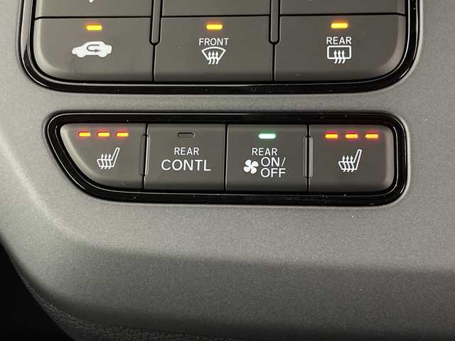 ホンダ フリード AIR EX 埼玉県 2025(令7)年 0.1千km プラチナホワイトパール 純正ナビ　/バックカメラ/BSM/シートヒーター/両側パワースライドドア　/コーナーセンサー　/衝突軽減ブレーキ　/レーンキープアシスト　/レーダークルーズコントロール　/横滑り防止措置　/ＥＣＯＮ