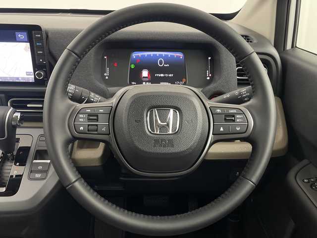 ホンダ フリード AIR EX 埼玉県 2025(令7)年 0.1千km プラチナホワイトパール 純正ナビ　/バックカメラ/BSM/シートヒーター/両側パワースライドドア　/コーナーセンサー　/衝突軽減ブレーキ　/レーンキープアシスト　/レーダークルーズコントロール　/横滑り防止措置　/ＥＣＯＮ