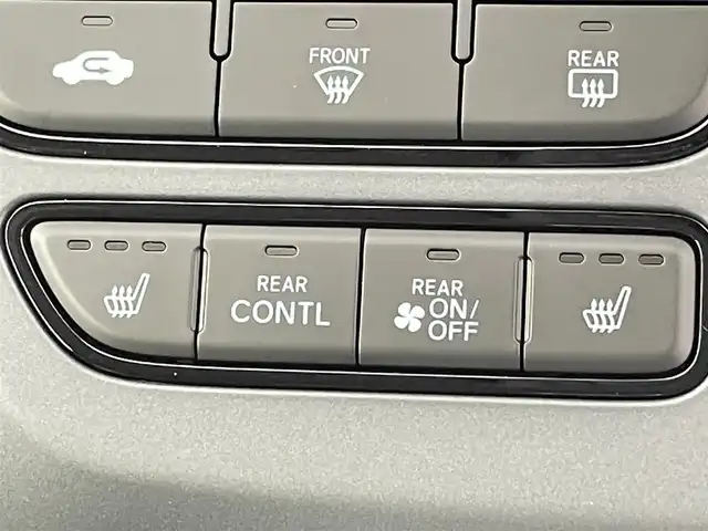 ホンダ フリード AIR EX 千葉県 2025(令7)年 0.1千km プラチナホワイトパール 登録済未使用車/ホンダセンシング/・路外逸脱抑制機能/・ブラインドスポットインフォメーション/・踏み間違い衝突軽減システム/・衝突軽減ブレーキ/・パーキングセンサー/・レーダークルーズコントロール/両側パワースライドドア/純正９型ホンダコネクトナビ/・型番：LXM-242ZFNi/・Apple CarPlay/Android Auto/Bluetooth/フルセグTV/・バックカメラ/皮巻きステアリング/・ステアリングスイッチ/ハーフレザーシート/・DNシートヒーター/電子パーキング/・ブレーキホールド/純正15インチAW/オートライト/・LEDヘッドライト