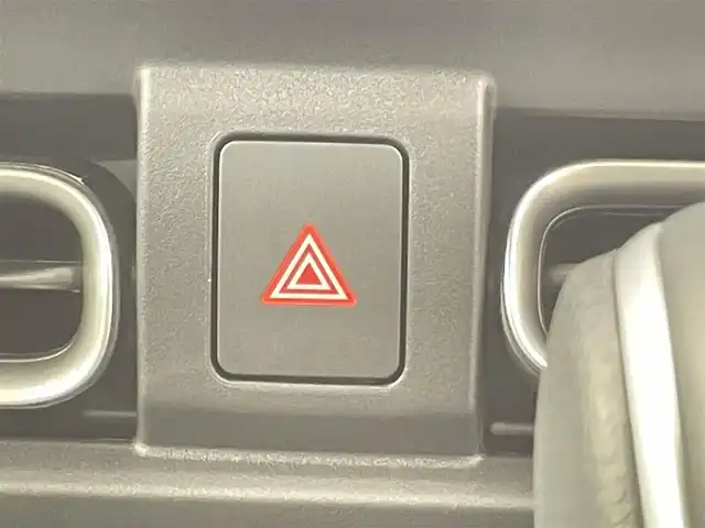 ホンダ フリード AIR EX 千葉県 2025(令7)年 0.1千km プラチナホワイトパール 登録済未使用車/ホンダセンシング/・路外逸脱抑制機能/・ブラインドスポットインフォメーション/・踏み間違い衝突軽減システム/・衝突軽減ブレーキ/・パーキングセンサー/・レーダークルーズコントロール/両側パワースライドドア/純正９型ホンダコネクトナビ/・型番：LXM-242ZFNi/・Apple CarPlay/Android Auto/Bluetooth/フルセグTV/・バックカメラ/皮巻きステアリング/・ステアリングスイッチ/ハーフレザーシート/・DNシートヒーター/電子パーキング/・ブレーキホールド/純正15インチAW/オートライト/・LEDヘッドライト