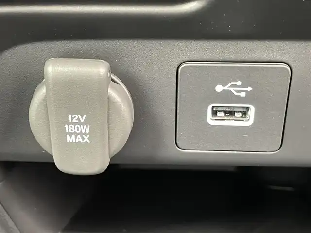 ホンダ フリード AIR EX 千葉県 2025(令7)年 0.1千km プラチナホワイトパール 登録済未使用車/ホンダセンシング/・路外逸脱抑制機能/・ブラインドスポットインフォメーション/・踏み間違い衝突軽減システム/・衝突軽減ブレーキ/・パーキングセンサー/・レーダークルーズコントロール/両側パワースライドドア/純正９型ホンダコネクトナビ/・型番：LXM-242ZFNi/・Apple CarPlay/Android Auto/Bluetooth/フルセグTV/・バックカメラ/皮巻きステアリング/・ステアリングスイッチ/ハーフレザーシート/・DNシートヒーター/電子パーキング/・ブレーキホールド/純正15インチAW/オートライト/・LEDヘッドライト