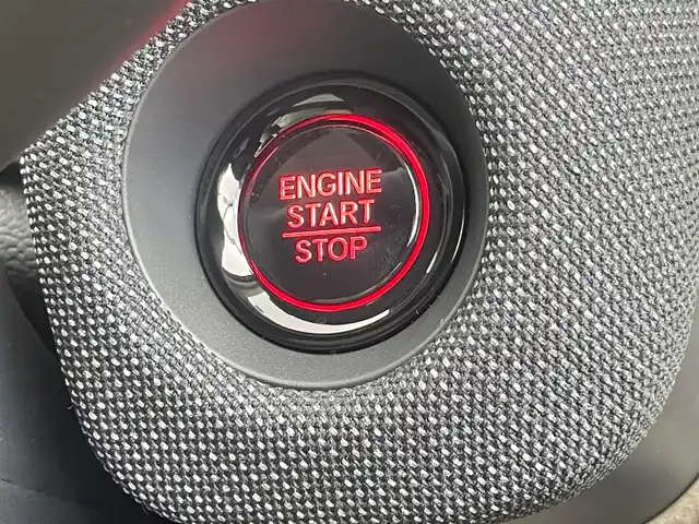 ホンダ フリード AIR EX 千葉県 2025(令7)年 0.1千km プラチナホワイトパール 登録済未使用車/ホンダセンシング/・路外逸脱抑制機能/・ブラインドスポットインフォメーション/・踏み間違い衝突軽減システム/・衝突軽減ブレーキ/・パーキングセンサー/・レーダークルーズコントロール/両側パワースライドドア/純正９型ホンダコネクトナビ/・型番：LXM-242ZFNi/・Apple CarPlay/Android Auto/Bluetooth/フルセグTV/・バックカメラ/皮巻きステアリング/・ステアリングスイッチ/ハーフレザーシート/・DNシートヒーター/電子パーキング/・ブレーキホールド/純正15インチAW/オートライト/・LEDヘッドライト