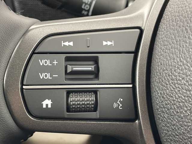 ホンダ フリード AIR EX 群馬県 2025(令7)年 0.1千km プラチナホワイトパール 登録済未使用車　純正９型ナビ　マルチビューカメラシステム　後退出庫サポート　ＢＳＭ　衝突被害軽減ブレーキ　レーンアシスト　アダプティブクルーズコントロール　オートマチックハイビーム　禁煙車