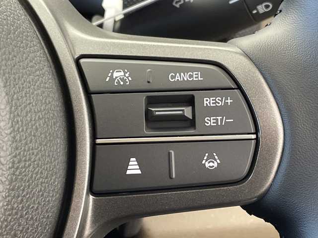 ホンダ フリード AIR EX 群馬県 2025(令7)年 0.1千km プラチナホワイトパール 登録済未使用車　純正9型ナビ　全周囲カメラ　マルチビューカメラシステム　後退出庫サポート　アダプティブクルーズコントロール　両側電動スライドドア　シートヒーター　BSM　LED　衝突被害軽減ブレーキ　禁煙車