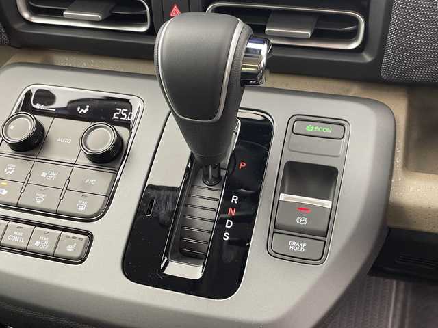 ホンダ フリード AIR EX 群馬県 2025(令7)年 0.1千km メテオロイドグレーメタリック 登録済未使用車　純正9型ナビ　全周囲カメラ　マルチビューカメラシステム　後退出庫サポート　アダプティブクルーズコントロール　両側電動スライドドア　シートヒーター　BSM　LED　衝突被害軽減ブレーキ　禁煙車