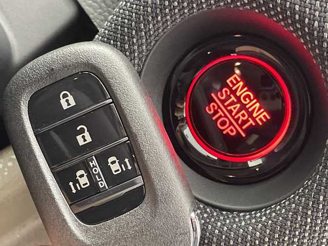 ホンダ フリード AIR EX 群馬県 2025(令7)年 0.1千km メテオロイドグレーメタリック 登録済未使用車　純正9型ナビ　全周囲カメラ　マルチビューカメラシステム　後退出庫サポート　アダプティブクルーズコントロール　両側電動スライドドア　シートヒーター　BSM　LED　衝突被害軽減ブレーキ　禁煙車