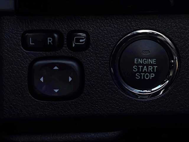 トヨタ マークＸ 250G Sパッケージ リラックス 山口県 2011(平23)年 10.5万km ブラック (株)IDOMが運営する【じしゃロン宇部店】の自社ローン専用車両になります。こちらは現金またはオートローンご利用時の価格です。自社ローンご希望の方は別途その旨お申付け下さい。/純正ナビ/バックカメラ/Bluetooth接続/ETC/電動パワーシート/純正18インチアルミホイール/純正フロアマット/HIDヘッドライト/スマートキー/プッシュスタート　