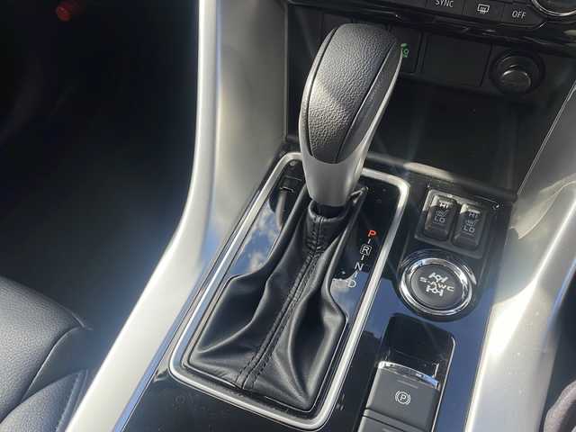 三菱 エクリプス クロス G 福島県 2020(令2)年 7.7万km シルキーホワイト e-Assist/・衝突被害軽減ブレーキ/・車線逸脱警報装置/・アダプティブクルーズコントロール/・誤発進抑制装置/・オートマチックハイビーム /・後側方車両検知警報システム/・先行車発進通知/社外メモリーナビ/・型番：MDV-D707BTW/・フルセグTV/BT/SD/CD/DVD/iPod/FM/AM/・バックカメラ/・ETC/全方向ドライブレコーダー/・品番：HDR360G/ヘッドアップディスプレイ/革張りステアリング/・パドルシフト/・ステアリングスイッチ/電子パーキング/・オートブレーキホールド/電動リアゲート/・ウィンカーミラー/・オートミラー/LEDヘッドライト/・フォグランプ/・オートライト/パーキングセンサー