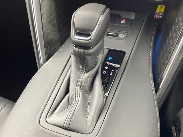 トヨタ ハリアー ハイブリッド Z レザーPKG ナイトシェード 岐阜県 2025(令7)年 0.1千km プレシャスブラックパール 登録済み未使用車/ナイトシェード特別仕様/調光パノラマルーフ/モデリスタエアロ＋マフラーカッター/ディスプレイオーディオプラス12.3インチ/JBLサウンド/LEDブラックレフ/フルセグ/BT/USB/Miracast/パノラミックビューモニター/ブラインドスポットモニター/デジタルインナーミラー/ビルトインETC/ワイヤレス充電/ヘッドアップディスプレイ/トヨタセーフティセンス/・プリクラッシュセーフティ/・レーダークルーズコントロール/・プロアクティブドライビングアシスト/リヤクロストラフィックアラート/リヤカメラディクション/パ-キングサポートブレーキ/純正19インチAW/本革ステアリング/ステアリングヒーター/本革シート/前席シートヒーター/エアベンチレーション/メモリーシート