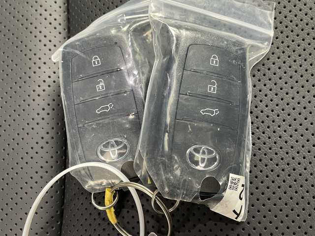 トヨタ ハリアー ハイブリッド Z レザーPKG ナイトシェード 岐阜県 2025(令7)年 0.1千km プレシャスブラックパール 登録済み未使用車/ナイトシェード特別仕様/調光パノラマルーフ/モデリスタエアロ＋マフラーカッター/ディスプレイオーディオプラス12.3インチ/JBLサウンド/LEDブラックレフ/フルセグ/BT/USB/Miracast/パノラミックビューモニター/ブラインドスポットモニター/デジタルインナーミラー/ビルトインETC/ワイヤレス充電/ヘッドアップディスプレイ/トヨタセーフティセンス/・プリクラッシュセーフティ/・レーダークルーズコントロール/・プロアクティブドライビングアシスト/リヤクロストラフィックアラート/リヤカメラディクション/パ-キングサポートブレーキ/純正19インチAW/本革ステアリング/ステアリングヒーター/本革シート/前席シートヒーター/エアベンチレーション/メモリーシート