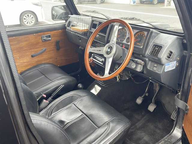 スズキ ジムニー 島根県 1995(平7)年 12.1万km 黒 成約車両につき落札不可/パワーステアリング/リフトアップ/オーバーフェンダー