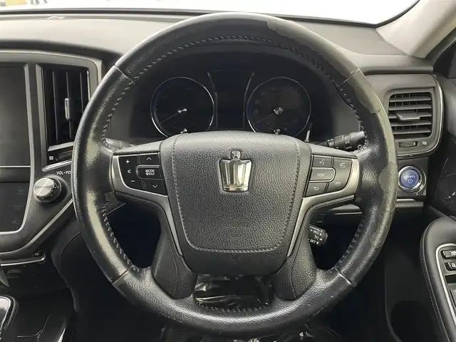 トヨタ クラウン ハイブリッド アスリートS 埼玉県 2013(平25)年 9.3万km ホワイトパールクリスタルシャイン 純正８型ナビ　温冷シート　Ｂカメラ　黒革　ＬＥＤヘッドライト　ビルトインＥＴＣ　前後ドライブレコーダー　パワーシート　クルーズコントロール　オートハイビーム　ＭＴモード付　フルセグ　ＢＴ　ＵＳＢ ミュージックサーバー　純正フロアマット　アイドリングストップ　スマートキー　プッシュスタート