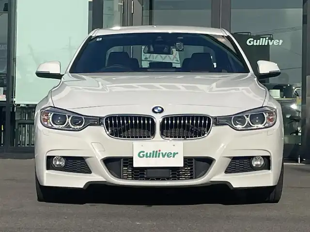 ＢＭＷ ３２０ｄ ブルーパフォーマンス Mスポーツ 愛媛県 2014(平26)年 7.9万km アルピンホワイトⅢ 純正ナビ(BT/CD/DVD)/バックカメラ/茶革シート/前席パワーシート/シートヒーター/運転席シートメモリー機能/イノベーションパッケージ/アクティブクルーズコントロール/レーンチェンジウォーニング/レーンディパーチャーウォーニング/全車接近警告機能(衝突被害軽減ブレーキ付)/ヘッドアップディスプレイ/ドライブレコーダー/パドルシフト/バックソナー/USB/AUX入力端子/ETC/アイドリングストップ/電格ミラー/現状サマー(純正AW)(255/35/ZR19)/FALKEN AZENIS KS10/禁煙車