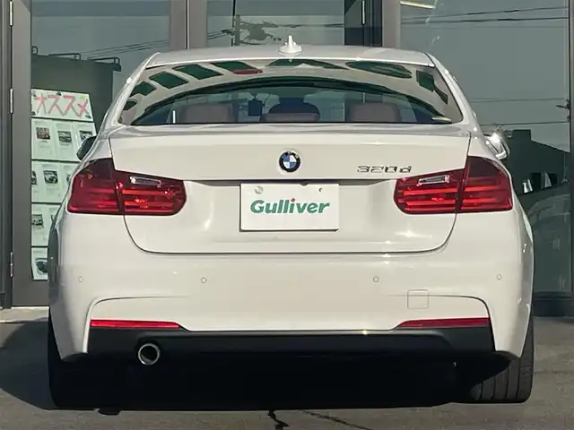 ＢＭＷ ３２０ｄ ブルーパフォーマンス Mスポーツ 愛媛県 2014(平26)年 7.9万km アルピンホワイトⅢ 純正ナビ(BT/CD/DVD)/バックカメラ/茶革シート/前席パワーシート/シートヒーター/運転席シートメモリー機能/イノベーションパッケージ/アクティブクルーズコントロール/レーンチェンジウォーニング/レーンディパーチャーウォーニング/全車接近警告機能(衝突被害軽減ブレーキ付)/ヘッドアップディスプレイ/ドライブレコーダー/パドルシフト/バックソナー/USB/AUX入力端子/ETC/アイドリングストップ/電格ミラー/現状サマー(純正AW)(255/35/ZR19)/FALKEN AZENIS KS10/禁煙車