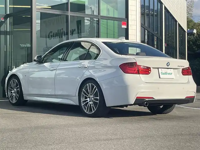 ＢＭＷ ３２０ｄ ブルーパフォーマンス Mスポーツ 愛媛県 2014(平26)年 7.9万km アルピンホワイトⅢ 純正ナビ(BT/CD/DVD)/バックカメラ/茶革シート/前席パワーシート/シートヒーター/運転席シートメモリー機能/イノベーションパッケージ/アクティブクルーズコントロール/レーンチェンジウォーニング/レーンディパーチャーウォーニング/全車接近警告機能(衝突被害軽減ブレーキ付)/ヘッドアップディスプレイ/ドライブレコーダー/パドルシフト/バックソナー/USB/AUX入力端子/ETC/アイドリングストップ/電格ミラー/現状サマー(純正AW)(255/35/ZR19)/FALKEN AZENIS KS10/禁煙車