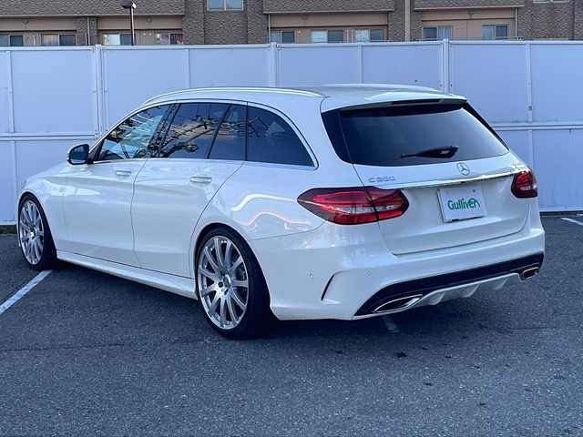 メルセデス・ベンツ Ｃ２００ 4マチック SW スポーツ 秋田県 2017(平29)年 4万km 白 4WD/19アルミホイール/レーダーセーフティパッケージ/純正HDDナビ　フルセグTV　SD　USB　Bluetooth/バックカメラ/クルーズコントロール/パークトロニック/黒革シート/シートヒーター/メモリー機能付パワーシート/ステアリングスイッチ/パドルシフト/LEDヘッドライト/ブラインドスポット/レーンアシスト/パワーテールゲート/ドライブレコーダー/プッシュスタート/スマートキーX2